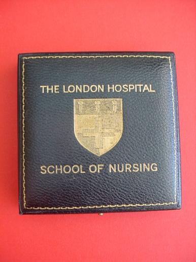 The London Hospital School of Nursing Large 1st Pattern Badge
