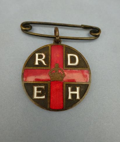 Royal Devon & Exeter Hospital,Early nurses badge
