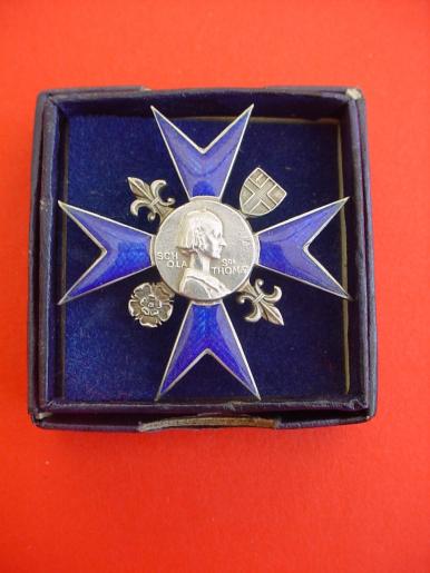 Badge of the Nightingale School of Nursing of St Thomas Hospital (5)