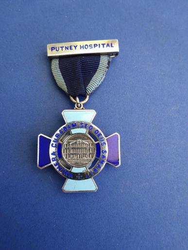 Putney Hospital Silver Nurses badge.