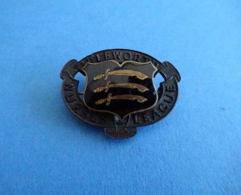 Isleworth Nurses League Badge(Black)