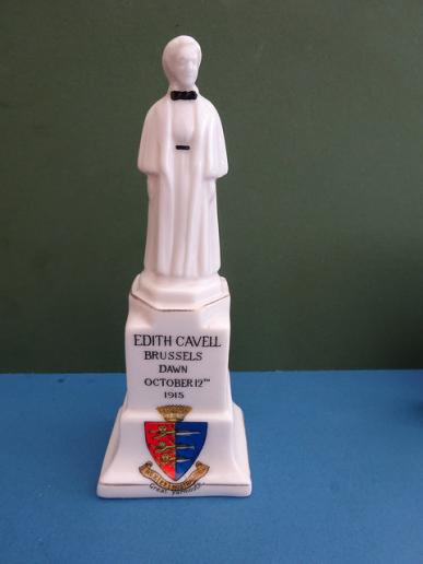Willow Crested China,Edith Cavell Monument,Great Yarmouth Crest