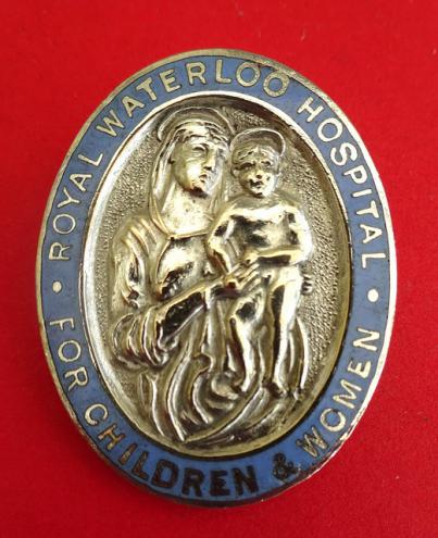 Royal Waterloo Hospital for Children & Women, nurses badge