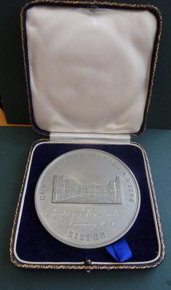 Guy's Hospital London,cased Sisters Long Service Medal.