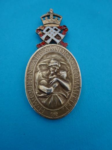 Queen Victorias Jubilee Institute for Nurses,H.M.Queen Alexandra's Committee,Silver gilt medal