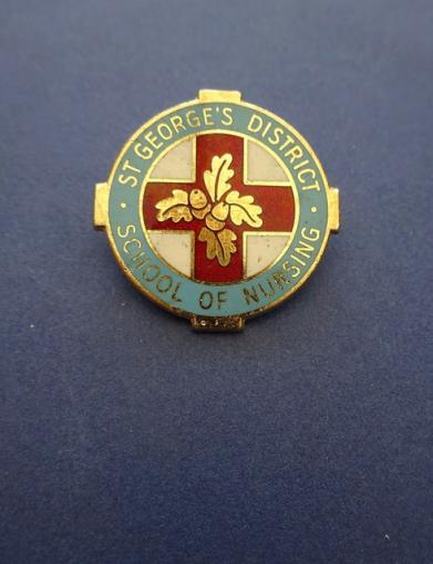 St George's District School of Nursing,silver nurses badge