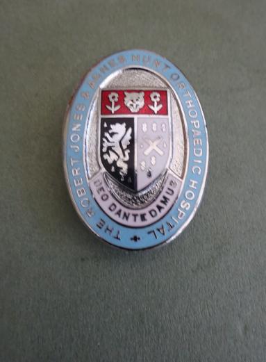 Robert Jones & Agnes Hunt Orthopaedic Hospital Oswestry, Nurses Badge