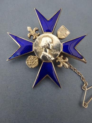 Nightingale School of Nursing,St Thomas' Hospital,Silver Nurses Badge