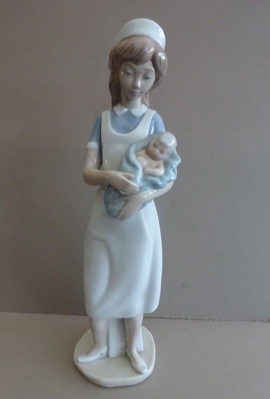 Nao Porcelain Figurine,0709 Nurse/Midwife