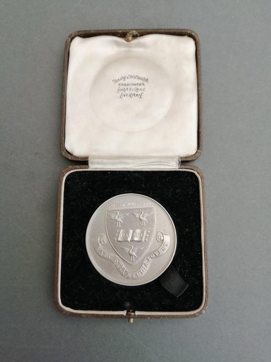 Medical Faculty University College Liverpool ,Cased Silver Doctors Medal