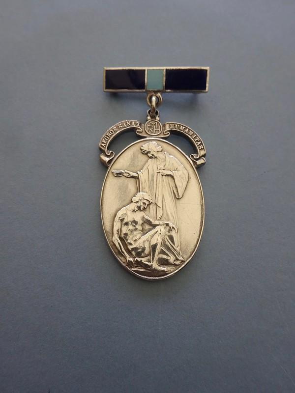 Royal Masonic Hospital, Silver Nurses badge