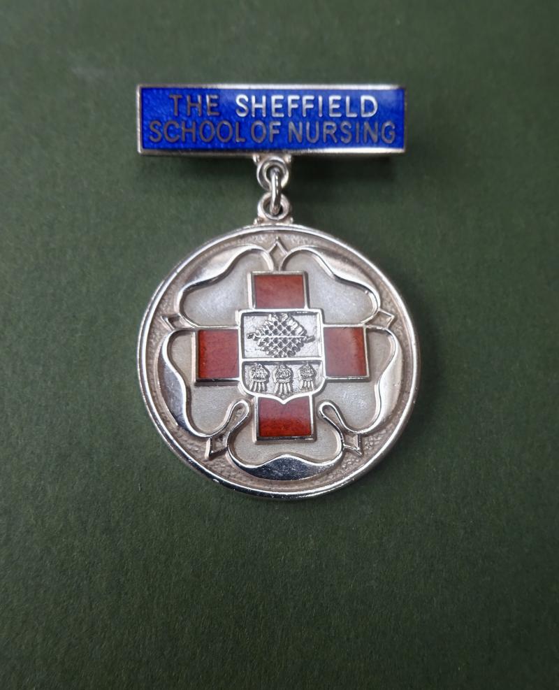 The Sheffield School of Nursing,Silver nurses pendant badge