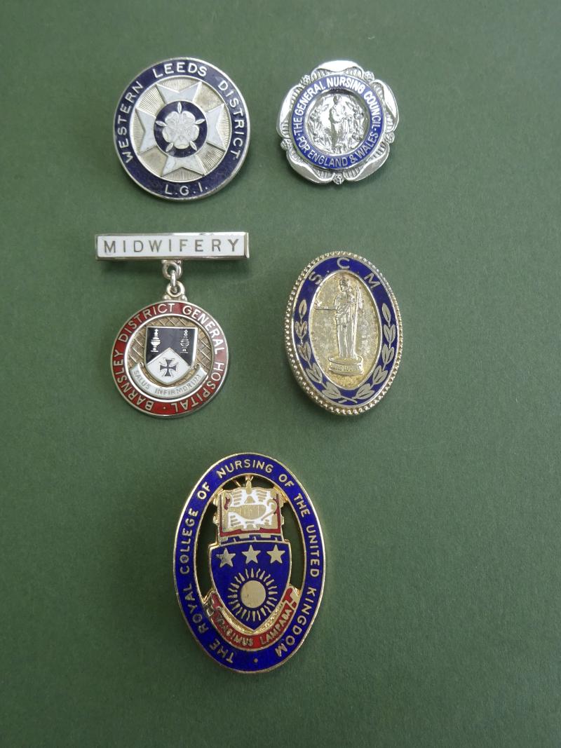 Leeds General Infirmary/Barnsley DGH Nursing and Midwifery group of badges.