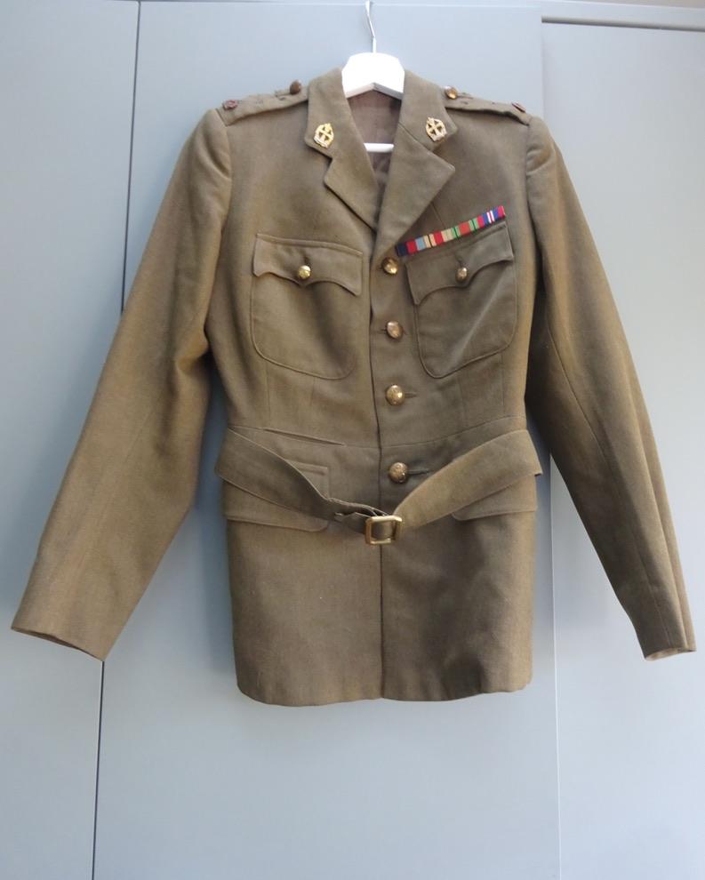 Queen Alexandra's Royal Army Nursing Corps, Uniform Tunic 1949-1952 .