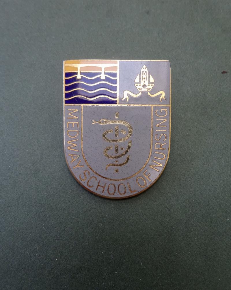 Medway School of Nursing, Nurses Badge