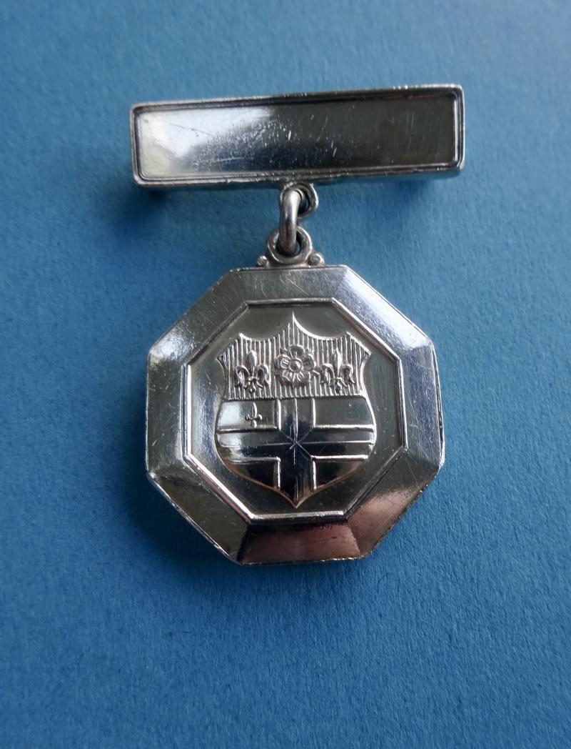 St Thomas's Hospital, Nightingale School Post basic training badge.