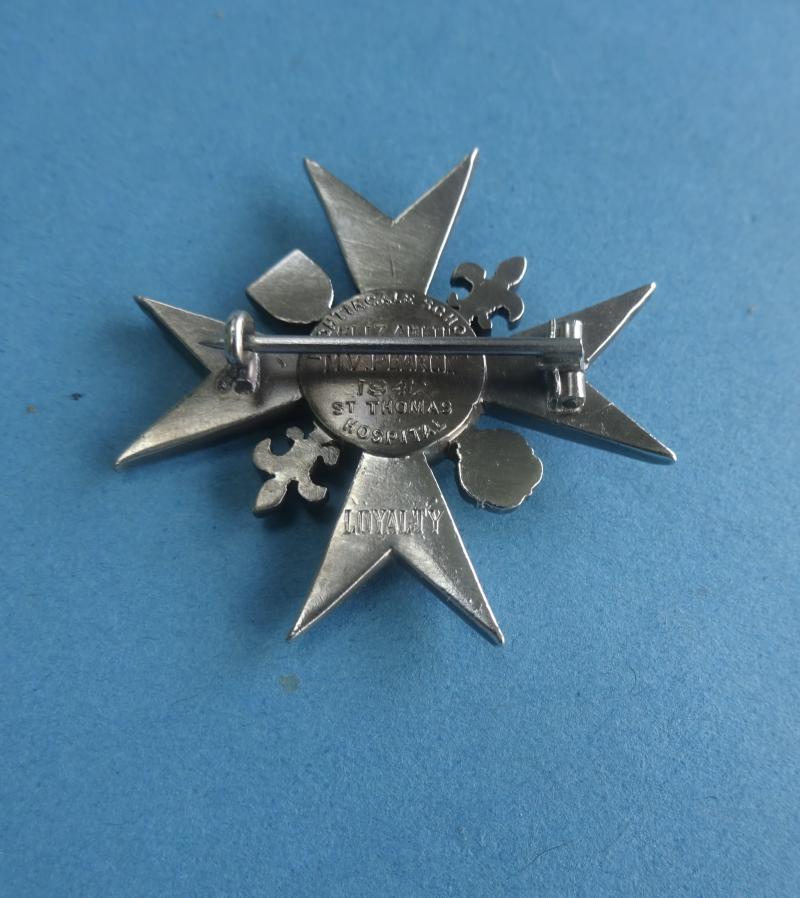 Nightingale School of Nursing St Thomas's Hospital,Silver Nurses Badge(Elizabeth M V Pearce)