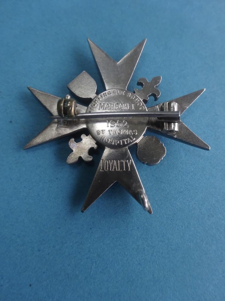 Nightingale School of Nursing St Thomas's Hospital,Silver Nurses Badge(Margaret S Lee)