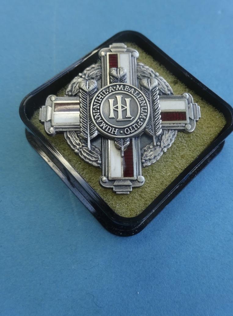The London Hospital Whitechapel, Silver Nurses Badge . Late pattern