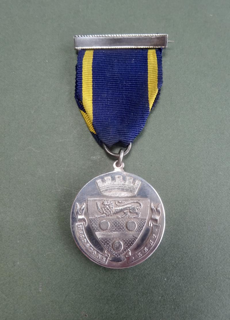 Maidstone Typhoid Medal, Nurse a Tenniswood.