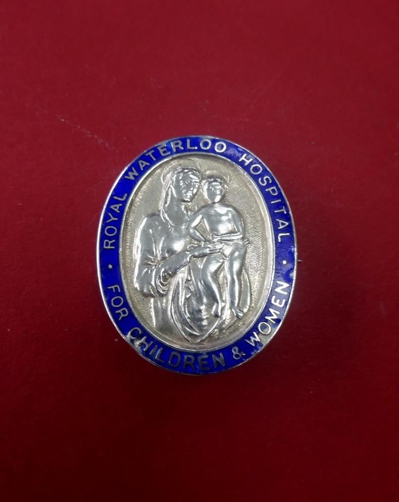 Royal Waterloo Hospital for Children & Women, silver Nurses badge
