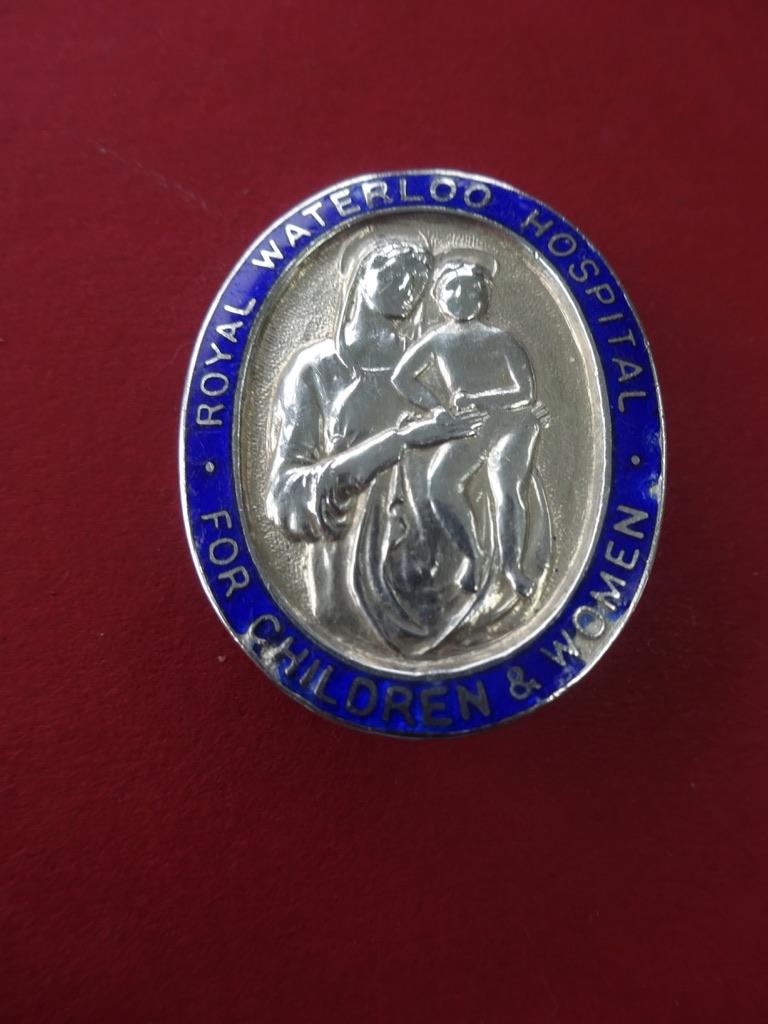 Royal Waterloo Hospital for Children & Women, silver Nurses badge