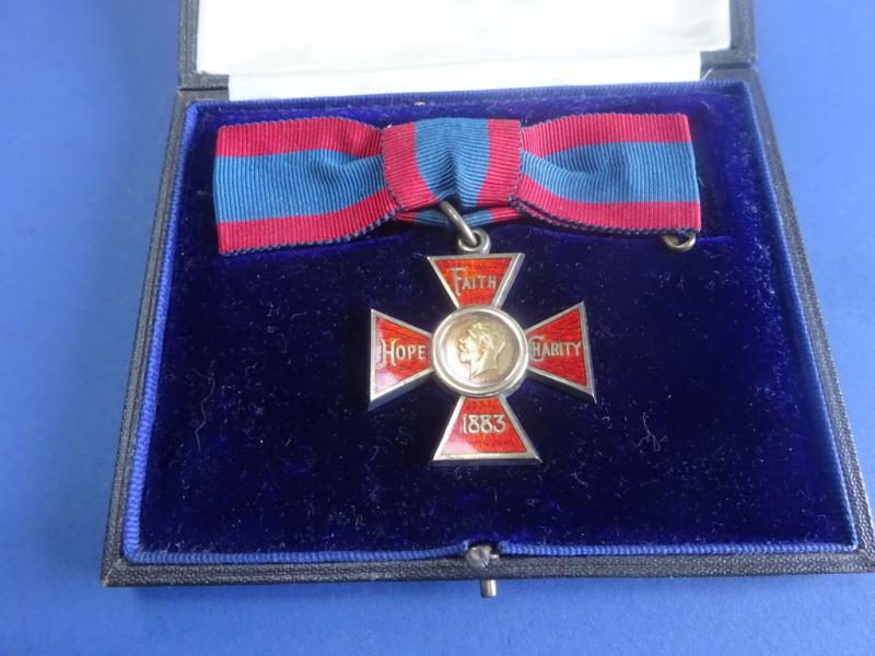 Royal Red Cross first class/ Southampton Incorporation Infirmary silver medal, Edith Maud Lyle